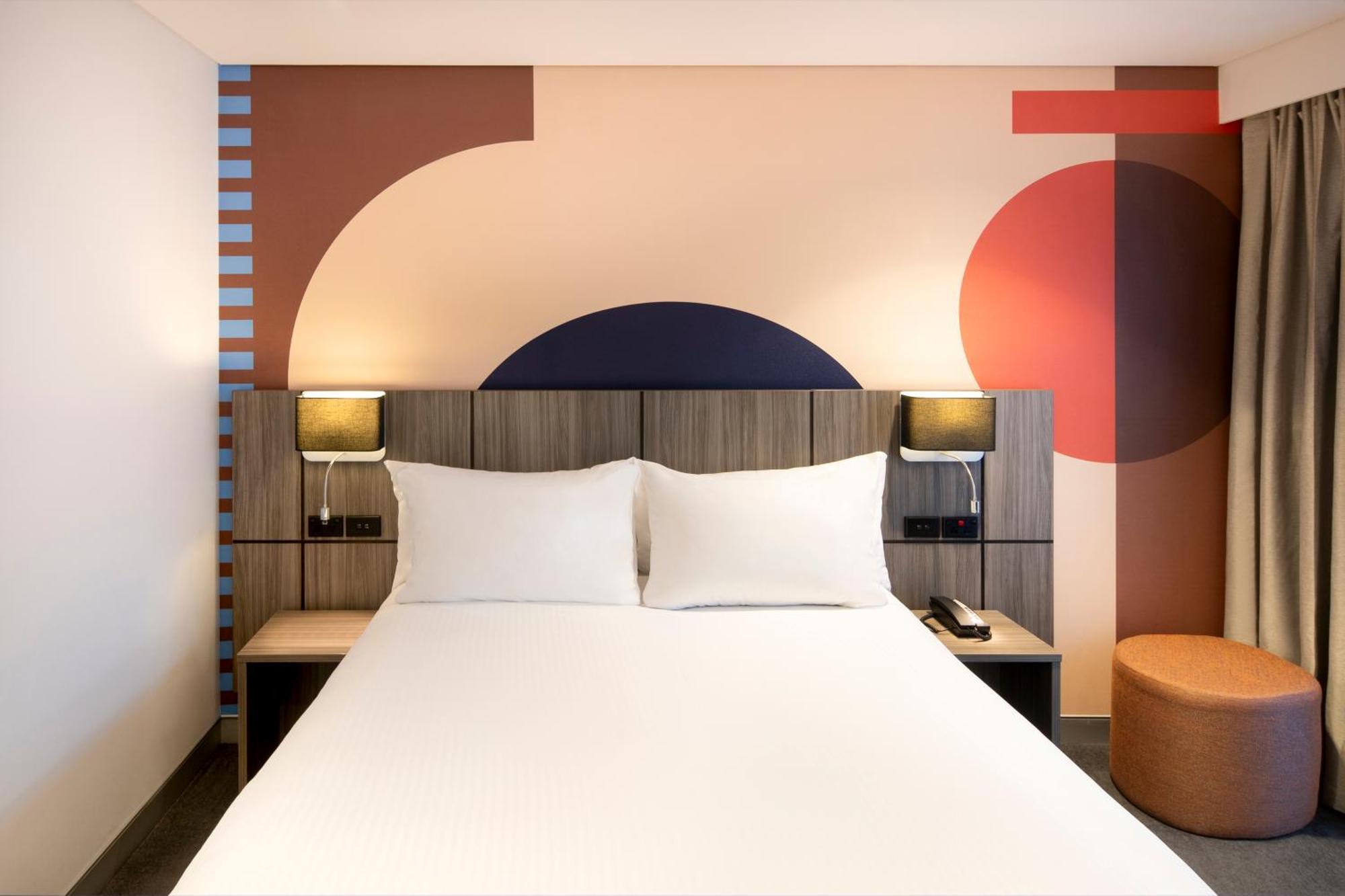 Travelodge Hotel 3*