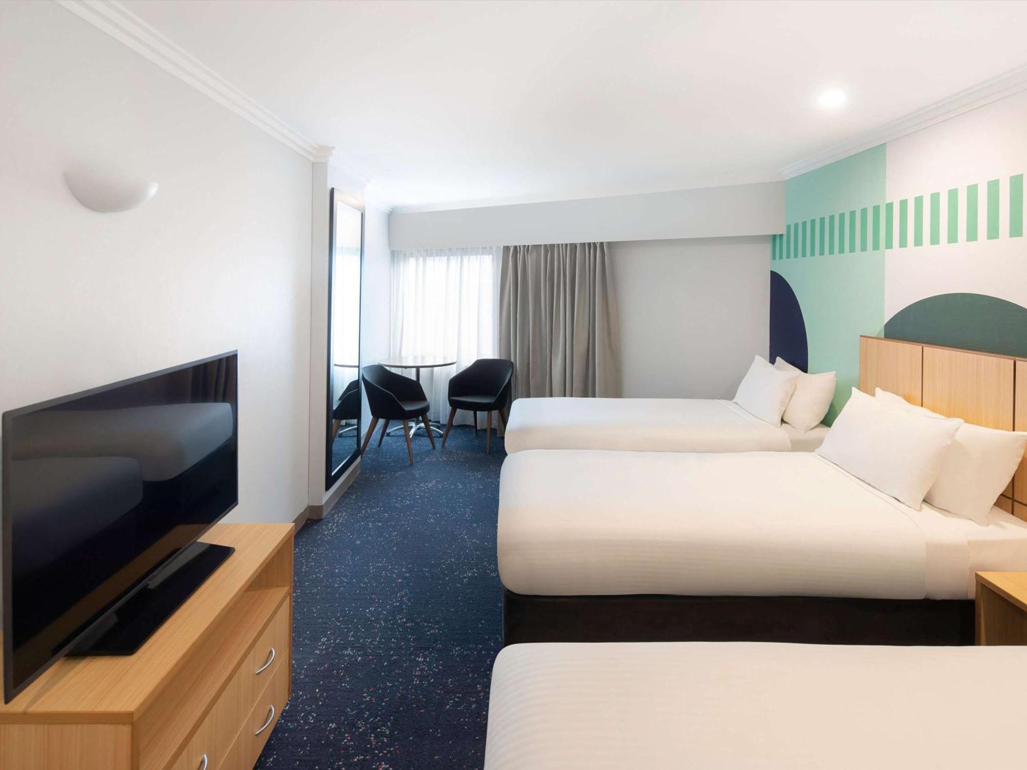 Travelodge 3*