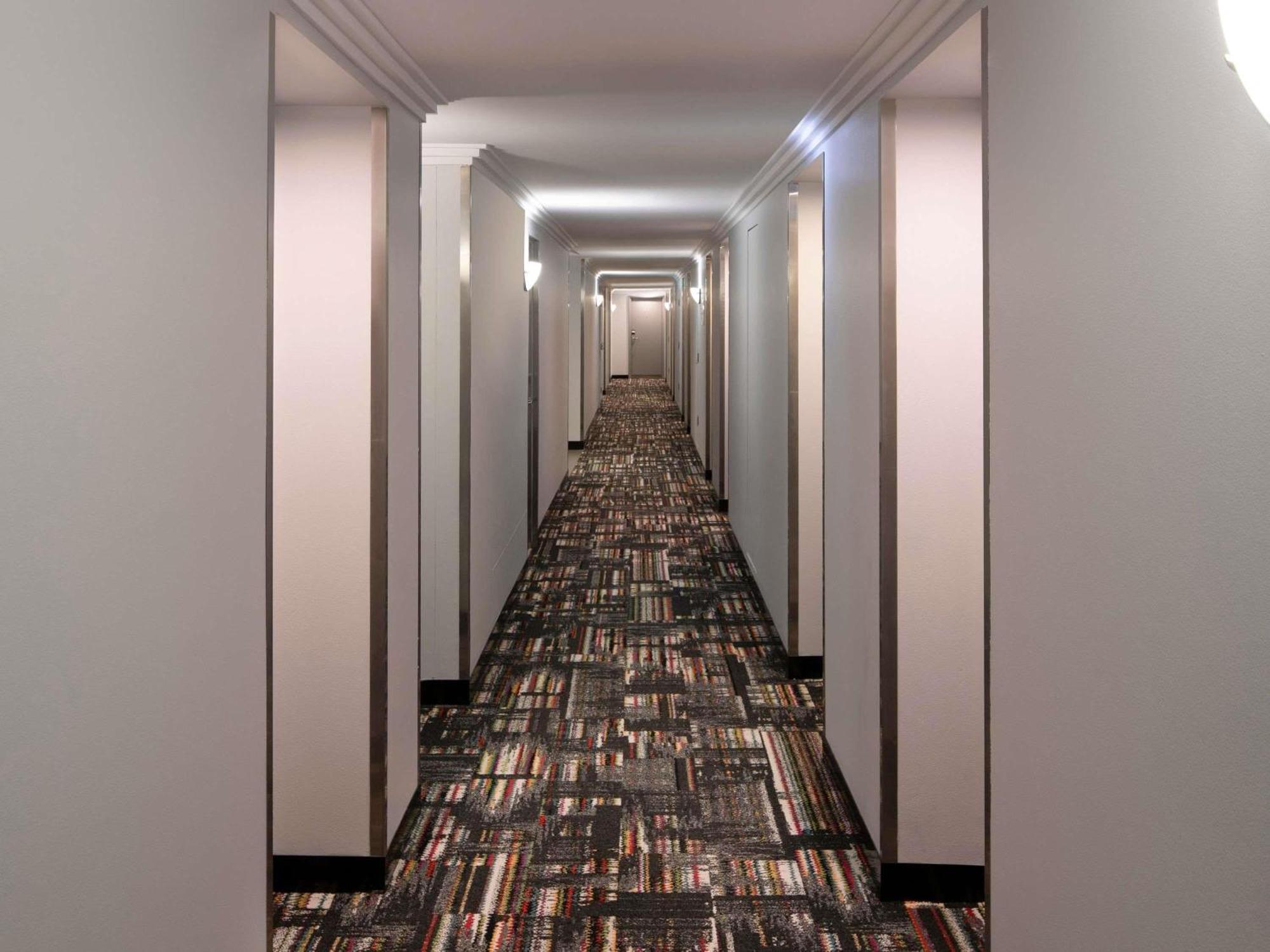 Travelodge Hotel 3*
